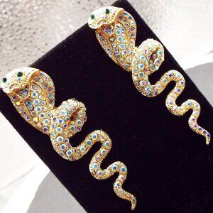 *NEW* GOLDEN CRYSTAL COVERED SNAKE CHARMING "COBRA" LONG PIERCED EARRINGS 71